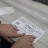 Українці почали отримувати платіжки за світло, не очікуючи таких цифр