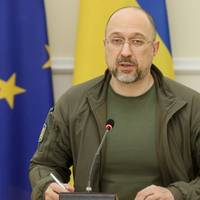 Уряд оприлюднив зарплати Шмигаля та його заступників