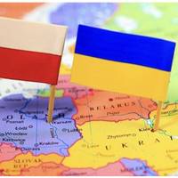 Польща роз’яснила, чому українців позбавляють статусу UKR