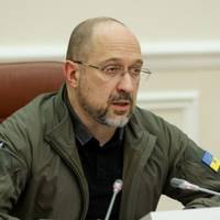 Уряд «унормував питання» про доплати для військових – Шмигаль