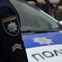 В Одесі чоловік ображав патрульних, його відправили в нокаут — розпочато службове розслідування (Відео)