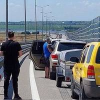 Кримський міст знову перекрито: що сталося
