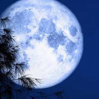 Вчені розповіли, чим особливий блакитний супермісяць: наступний можна буде побачити лише у 2037 році