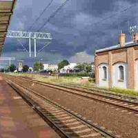 У Польщі 14-річний українець загинув на залізниці, рятуючи подругу