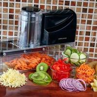 Чиновницю відсторонили від посади за закупівлю овочерізок в укриття