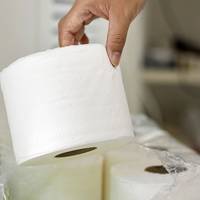 99% українців не знають цього: лікар розповів, як підтиратися в туалеті