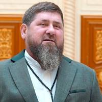 Навмисне отруєння чи наркотики: чеченський правозахисник припустив, що сталося з Кадировим