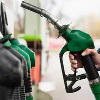 Найбільше – на дизель: на АЗС в Україні знову зросли ціни на пальне