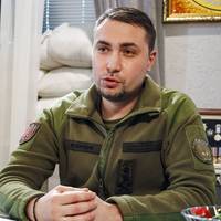 Буданов зізнався, ким працює дружина, про що писатиме докторську, та назвав улюблений мем про себе