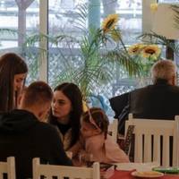 В Україні чоловік 4 місяці їв у ресторанах і не платив: що він вигадав