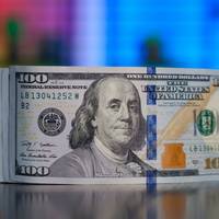 Долар суттєво подорожчав в обмінниках та банках: як змінився курс за вихідні