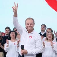 Опозиція святкує перемогу у Польщі. Чого тепер чекати Україні