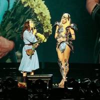 Оля Полякова розповіла, куди витратила гонорар за виступ на весіллі у Львові