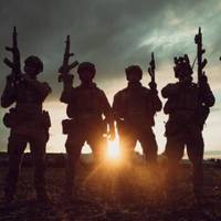 20 тисяч за відпустку, а ще 10 - за евакуацію з поля бою: дружина бійця розповіла, як командири заробляють на передовій