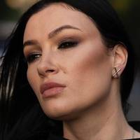 Настя Приходько рознесла Фаріон І Бенюка, які засудили російськомовних українців