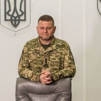Залужний вперше прокоментував виявлення пристроїв прослуховування в його кабінеті