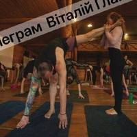 На Закарпатті влаштували оголену новорічну вечірку під виглядом «уроків йоги» (Відео)