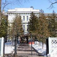 В одній із київських гімназій спалахнув скандал. Директор плюнула в обличчя вчителю