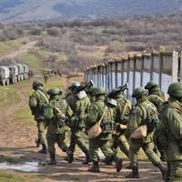 Росіяни «пакують речі» для втечі із Криму: ЗСУ повідомили деталі