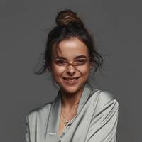 Художниця Морозюк пішла від Гринкевича. Продасть обручку і каже, що їй гидко