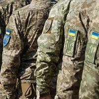 Головного лікаря – в окоп: що не так з мобілізацією в Україні і чому не працює військовий рекрутинг