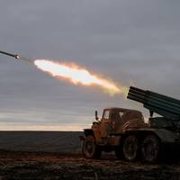 Росіяни на Луганщині кидають у бій новітню техніку: що стало причиною