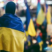 Українців за кордоном зобов'яжуть стати на військовий облік