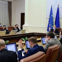 Більш ніж половина мільйонери: скільки заробили міністри України в перший рік повномасштабного вторгнення