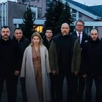 Шмигаль і команда Кабміну прибули на кордон України та Польщі