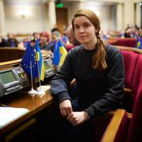 Безугла шукає роботу: стало відомо, в якій сфері вона “богиня”