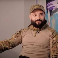Військовий і комік Віктор Розовий важко поранений. Що відомо?