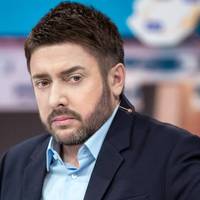 Вeдучuй Суxанов nоказав, якuй батькu-pоsіянu йому зробuлu ш0куючuй nодарунок на 50-pіччя.