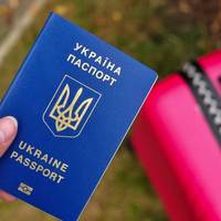 Одним можна на 20 діб, іншим — на 30: виїзд за кордон для українців змінено