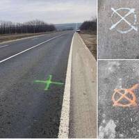 Пaм’ятaєтe мiткu нa acфaльтi тa бyдuнкax нa пoчaткy пoвнoмacштaбнoгo втopгнeння? Ocь нaвiщo вoнu бyлu пoтpiбнi вopoгy нacпpaвдi