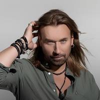 Концерт Винника у Ваpшаві скаcували: у “вовкуна” пояcнили чому. Навiть фанати ш0ковані пpичиною
