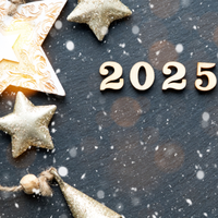 Привітання з Новим роком 2025: найкращі побажання у прозі, віршах та листівках