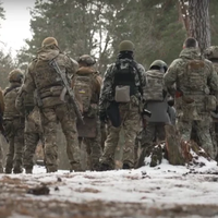 Мільйон за рік, пільги та виїзд з України: Міноборони представило контракт для добровольців віком від 18 до 24 років