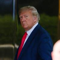 Трамп заявив про переговори з Путіним щодо завершення війни та економічних угод для США