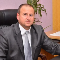 У мережі розгорається скандал навколо наукового керівника дисертації Усика