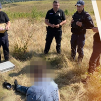 Мати вінницького вчителя вперше розповіла, чому син зapiзaв учнів: шoкyвaльнi подробиці