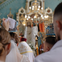 Одружені свідки на весіллі — гріх чи норма? : священник відповів