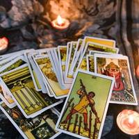 Овнам - секрети, Ракам - зміцнення стосунків: Таро-Гороскоп на тиждень