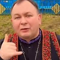 Священнику-блогеру Олексію Філюку вручили повістку