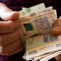 Через три тижні частині українців уріжуть пенсії: хто в зоні ризику