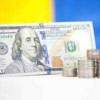 Яким буде курс долара перед Новим 2026 роком у банках та обмінниках