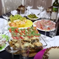 Новий рік з пустим столом: у скількі українцям обійдесь олів'є, мандарини та інши смаколики для зустрічі 2026