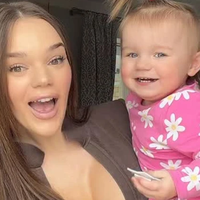 Однорічна донечка блогерки Верби впала з каруселі та серйозно травмувалась: 