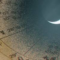 Молодик у Рибах 19 березня: емоційний перезапуск і доленосні рішення для всіх знаків зодіаку