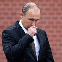 Через страх бути вбитим путін звільнив тисячі охоронців та секретарів - ЗМІ