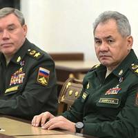 Шойгу і Герасимов ховаються у бункері, юоючись ракетного удара НАТО, — Грозєв